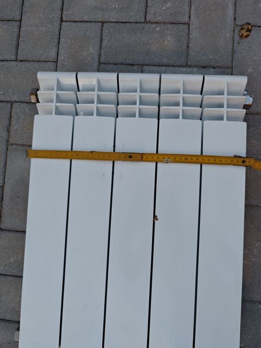 Продавам алуминиев радиатор размери височина 57см на ширина 41см