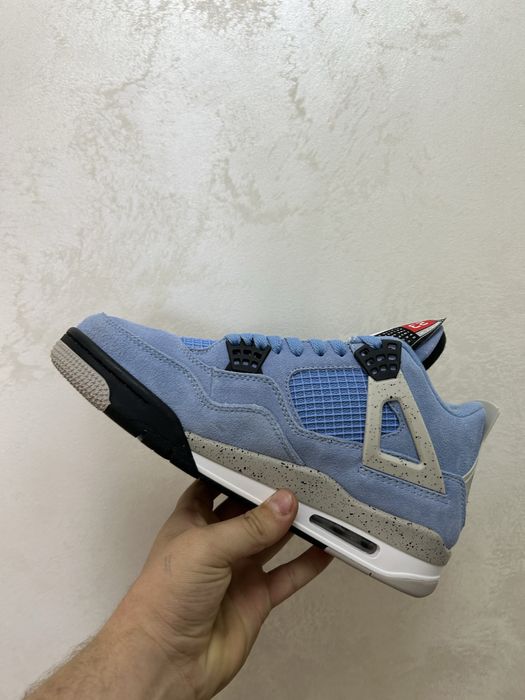 Jordan 4 University Blue