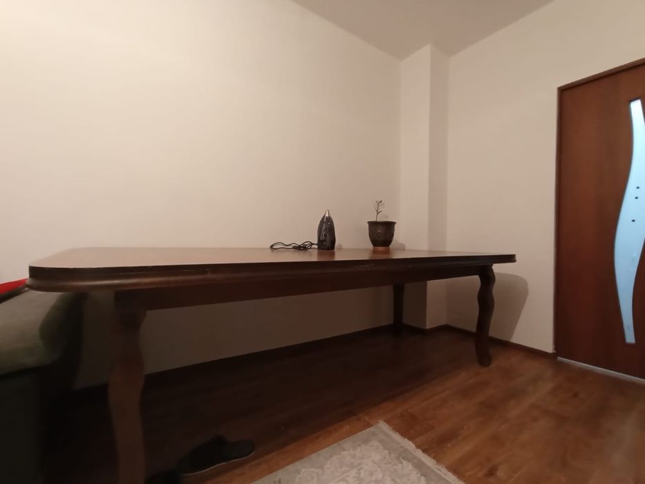 Стол для гостиной