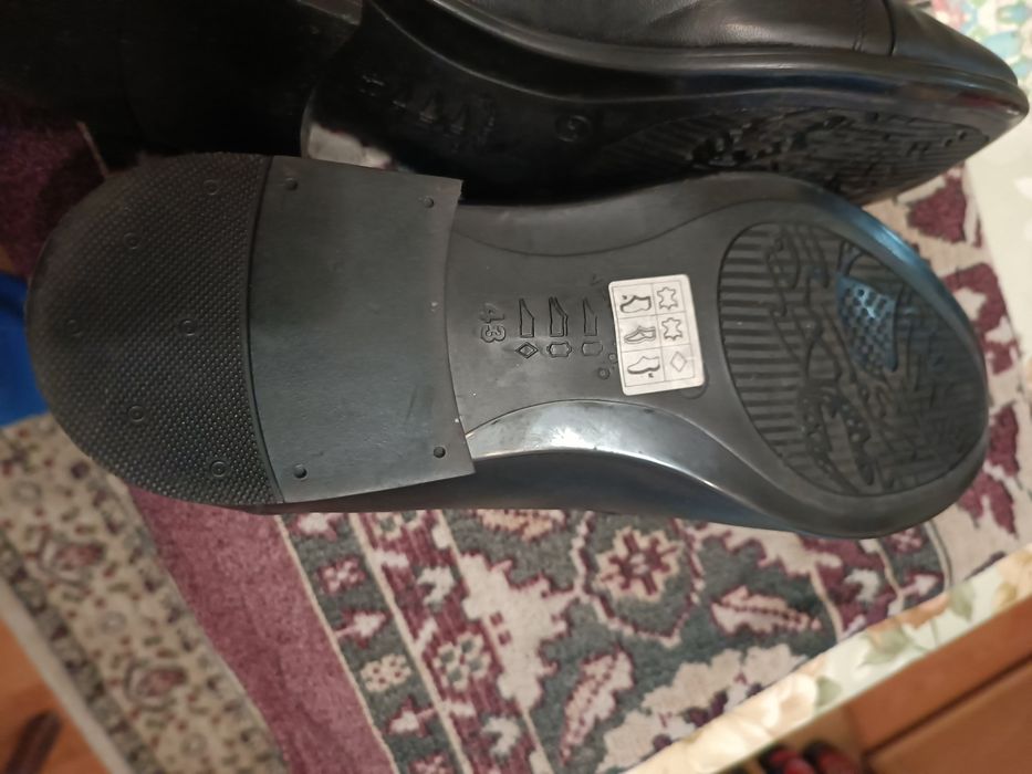 Pantofi din piele