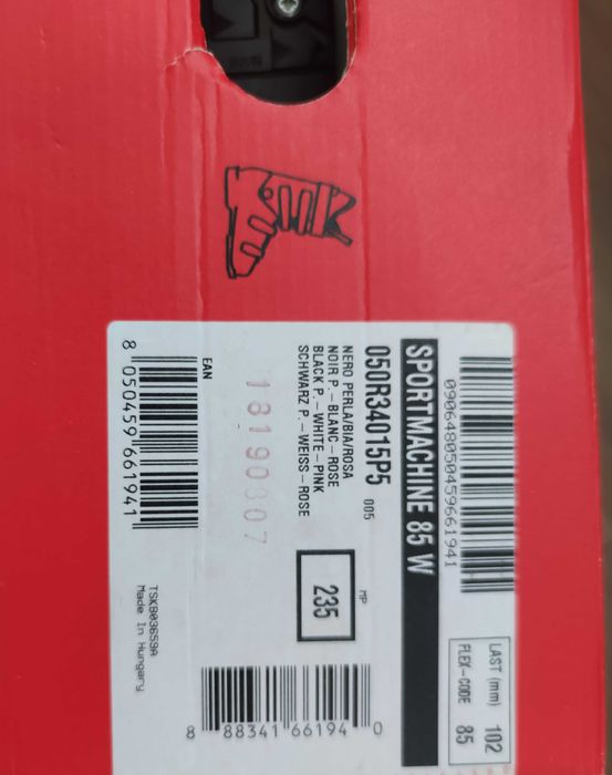 Продават се дамски ски обувки Nordica Sportmachine 85 W.