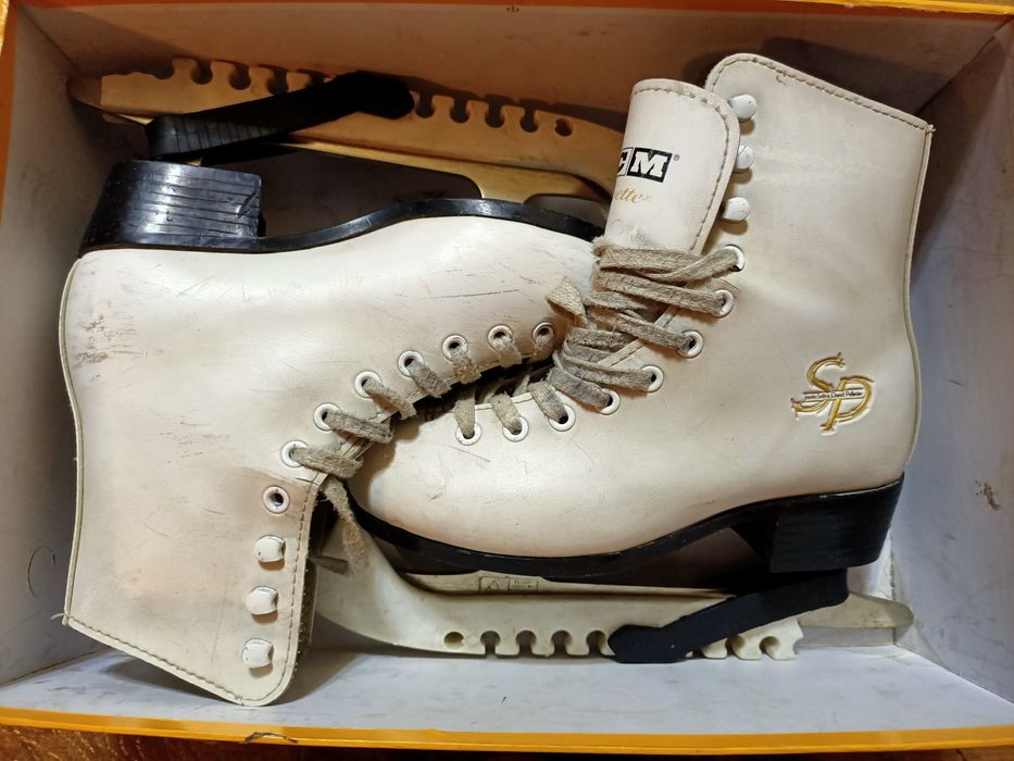 Продам детские коньки