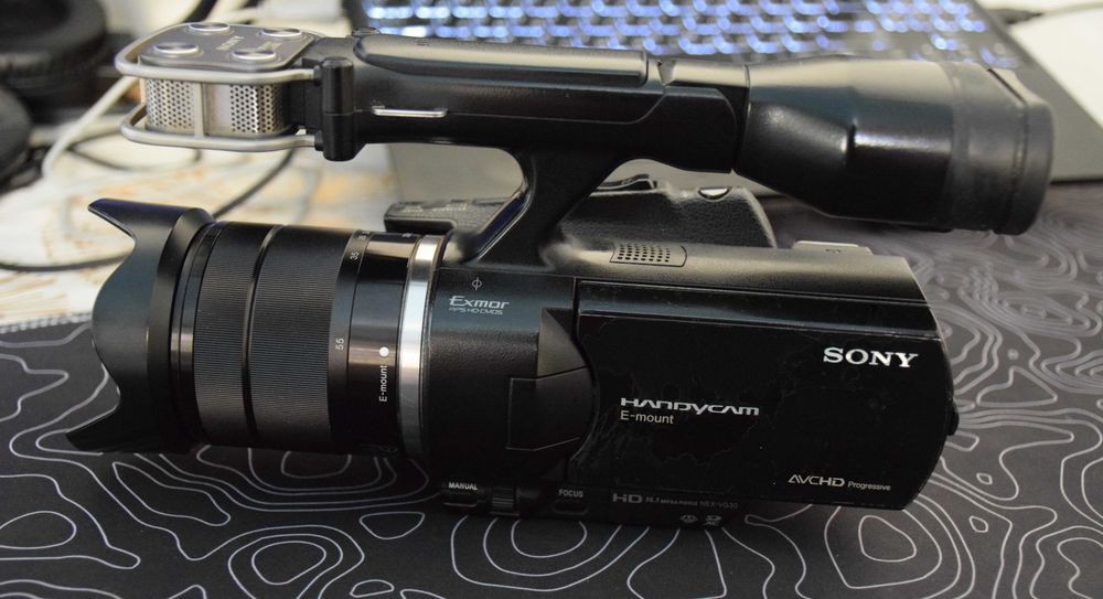 Продам Sony NEX-VG30E + объектив 18-55mm