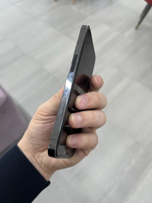 Продам Iphone 12pro