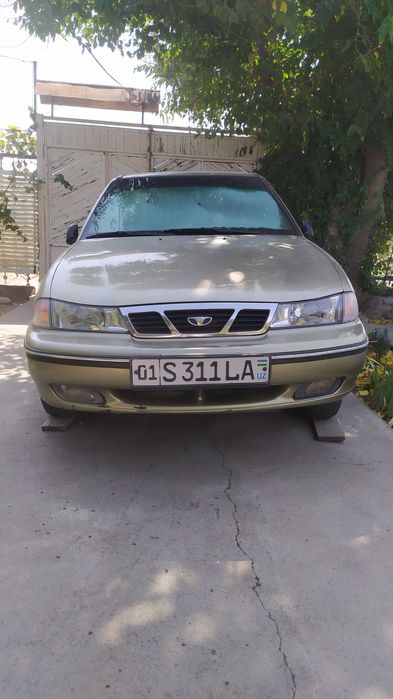 Машина NEXIA1 2005 годах
