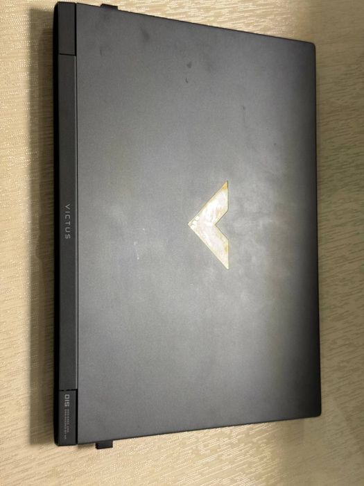 HP VICTUS 15 ...