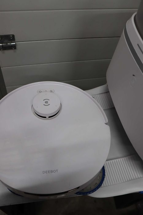 Прахосмукачка робот ECOVACS DEEBOT T30 PRO Omni,Mop11000PA,гореща вода