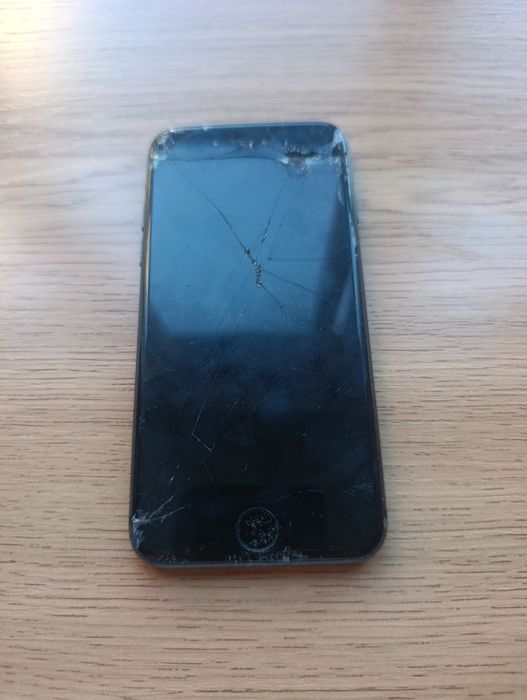 iPhone 8 рабочий