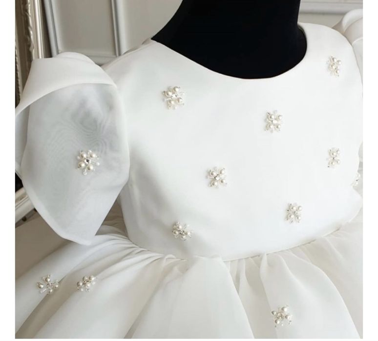 Белое пышное платье