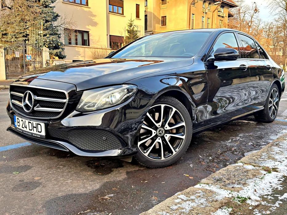 Mercedes-Benz E Mercedes E220d 4Matic 9G-Tronic | Widescreen | Ambient Light | Istoric