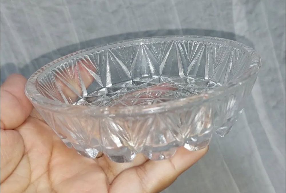 Очень красивая конфетница