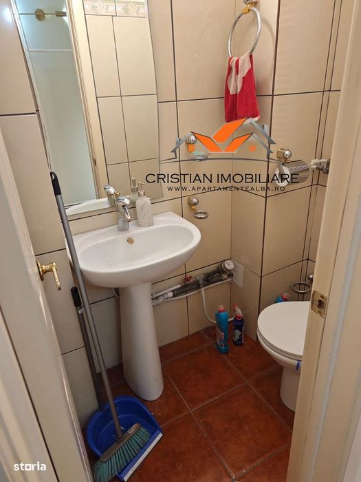 Apartament 3 camere decomandat, etaj 3, 2 bai, zona Tolstoi!