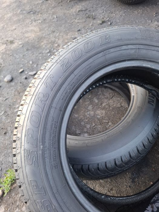 Vand 1 sau 2 anvelope 195 65 15 noi 1 buc michelin 1 buc dunlop
