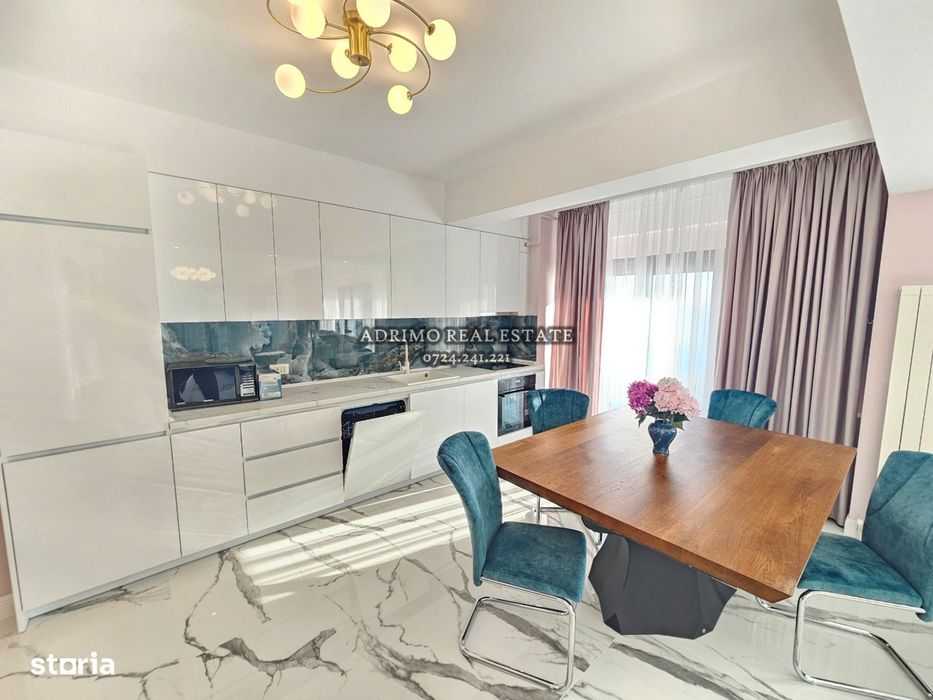 Ap2cam IMPECABIL cu Priveliste Superba - Parcare Privata - 800eur