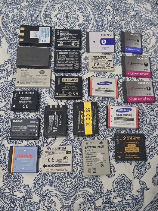 Lot acumulatori aparate foto