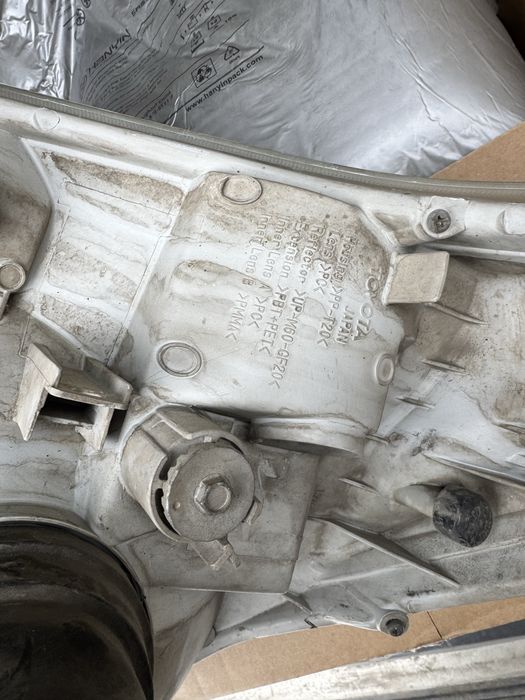 Фары прадо 120 оригинал