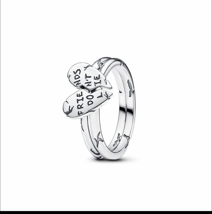 Pandora Starnger things