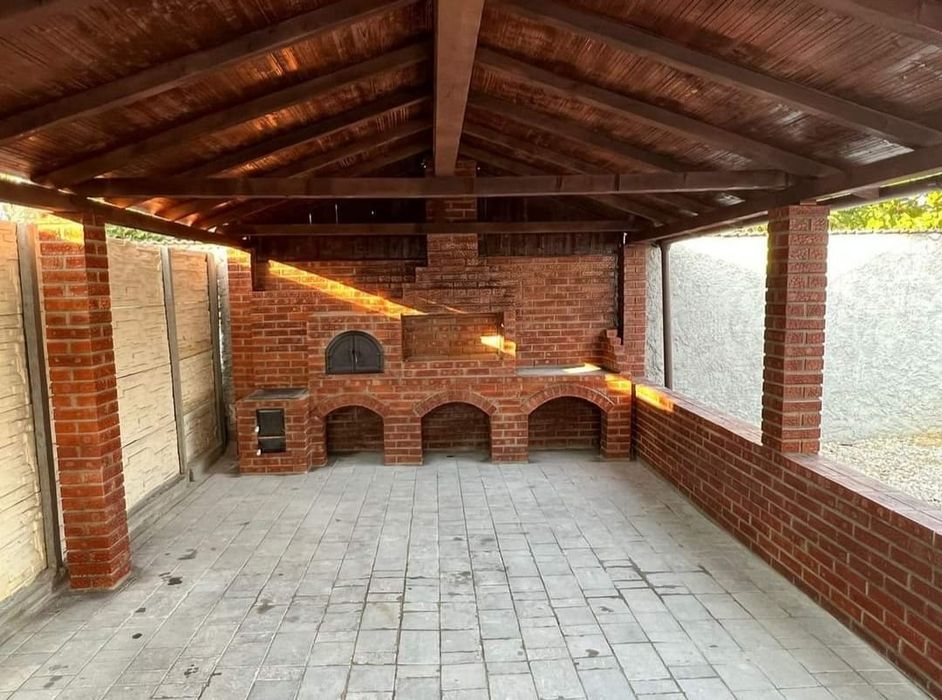 Grătare din cărămidă aparentă
Grătar ,cuptor sobă , țărănească
Afumăto