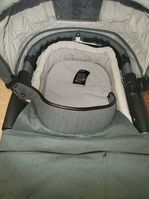 Mutsy Evo - в добро състояние.
Бебешка количка