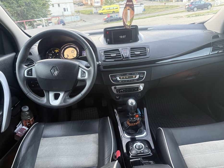 Renault Megane 1.5-2012 -Bose edition