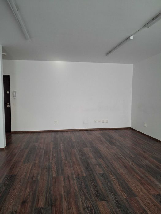 Apartament de închiriat