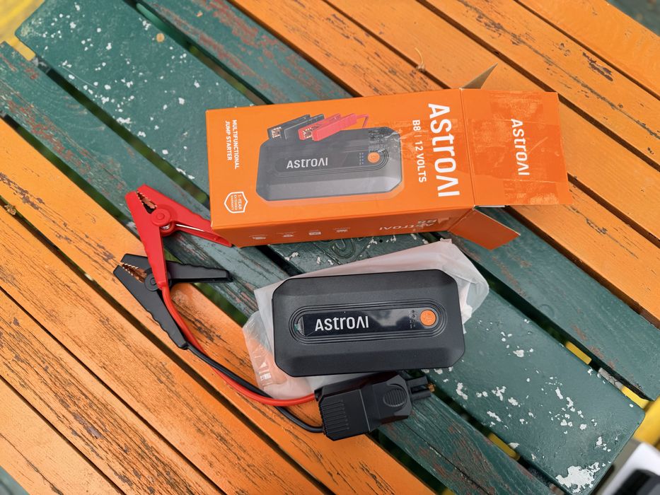Jumper auto portabil – 12V, 29.6Wh 4000A 50wh