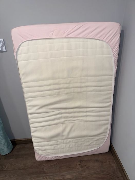 Детски матрак за разтегателно легло от Икеа (части)