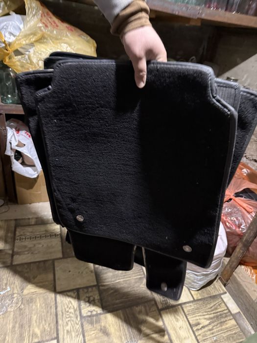 Продам коврики АВТОКОРОНА