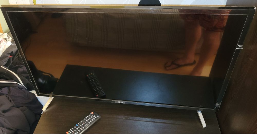 Чисто нов LG 32" Smart Full HD tv