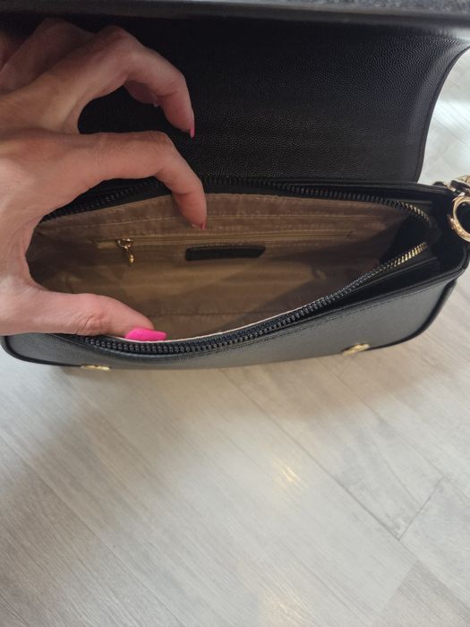 Дамска черна чанта