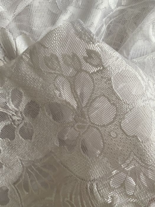 Капроновая тюль цветами