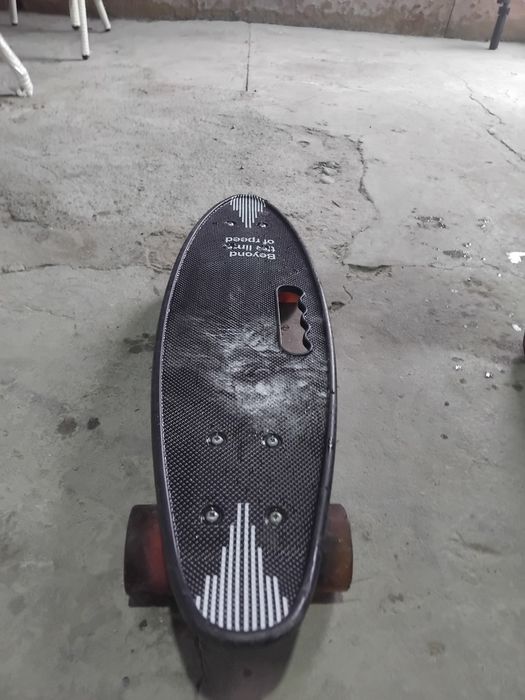 Скейт борт чёрный