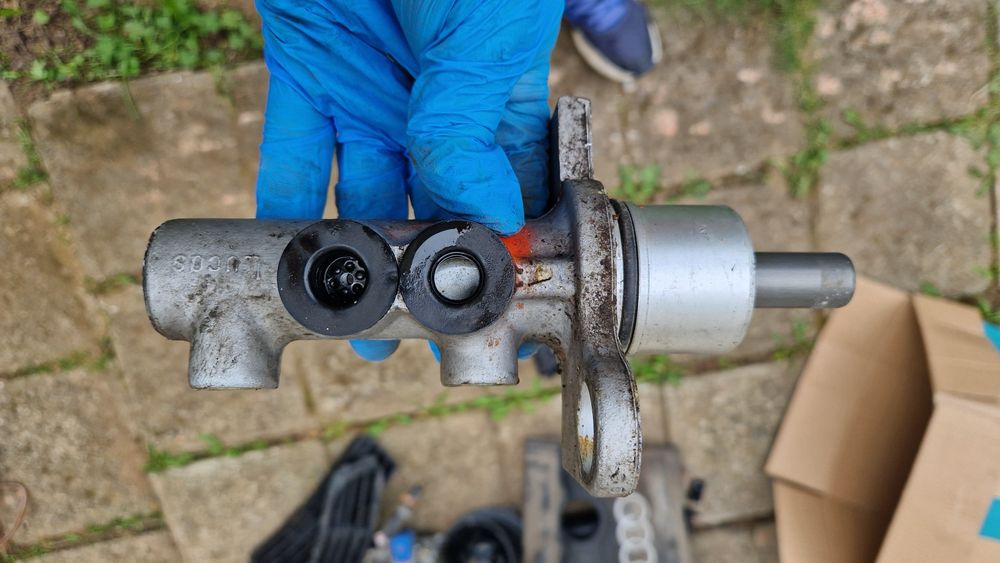 Ауди А4 1996 1.8 на части