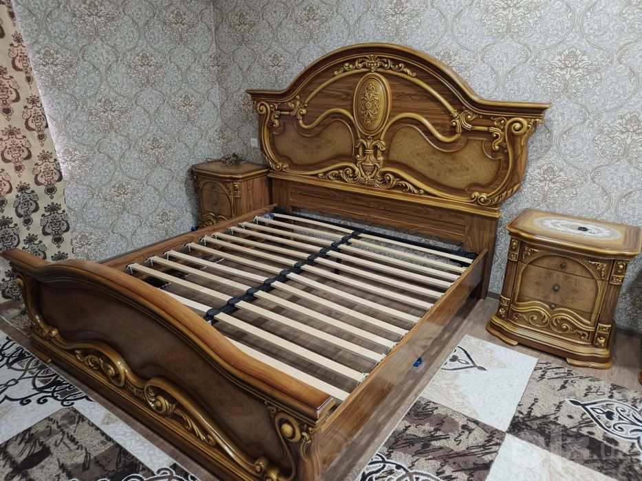 Роскошный китайский спальный гарнитур (полный комплект, 6 предметов)