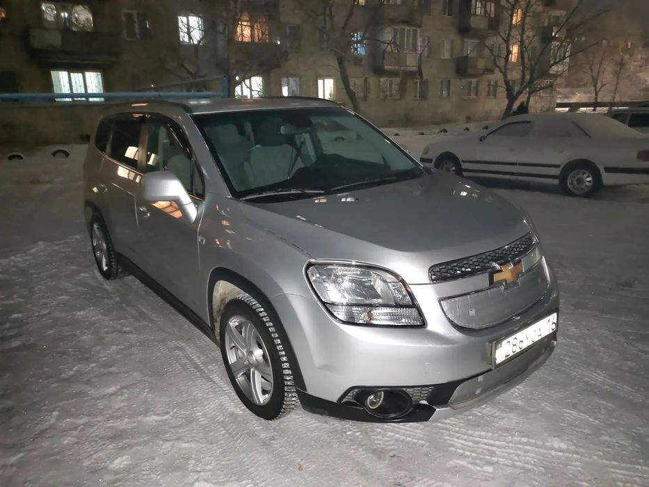 Продам автомоиль Шевроле Орландо