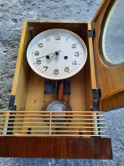 Старинен часовник