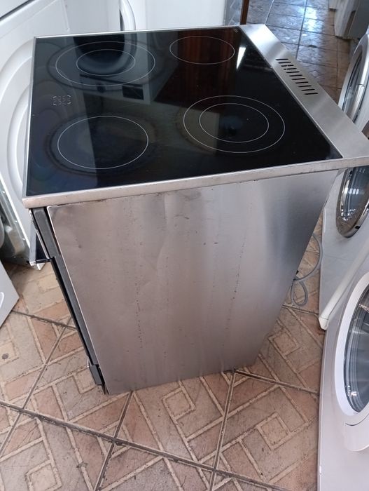 Иноксова свободно стояща печка с керамичен плот Gram 2 години гаранция