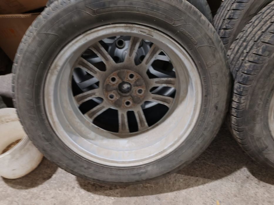 Продам диски оригинал с резиной от АВЕО