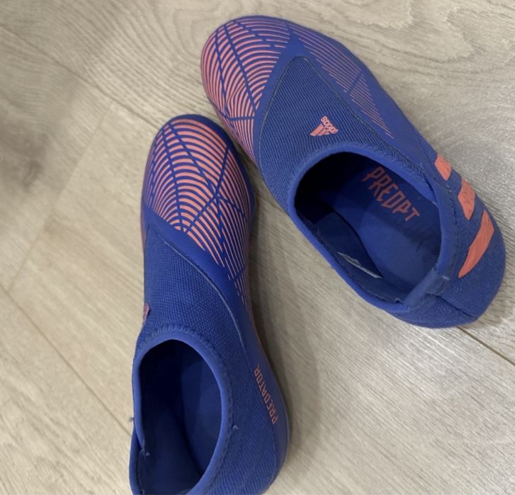 Крассовки  adidas оригинал