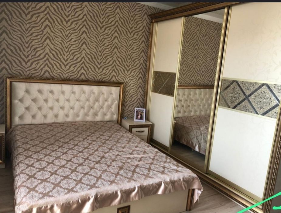 Спальный гарнитур