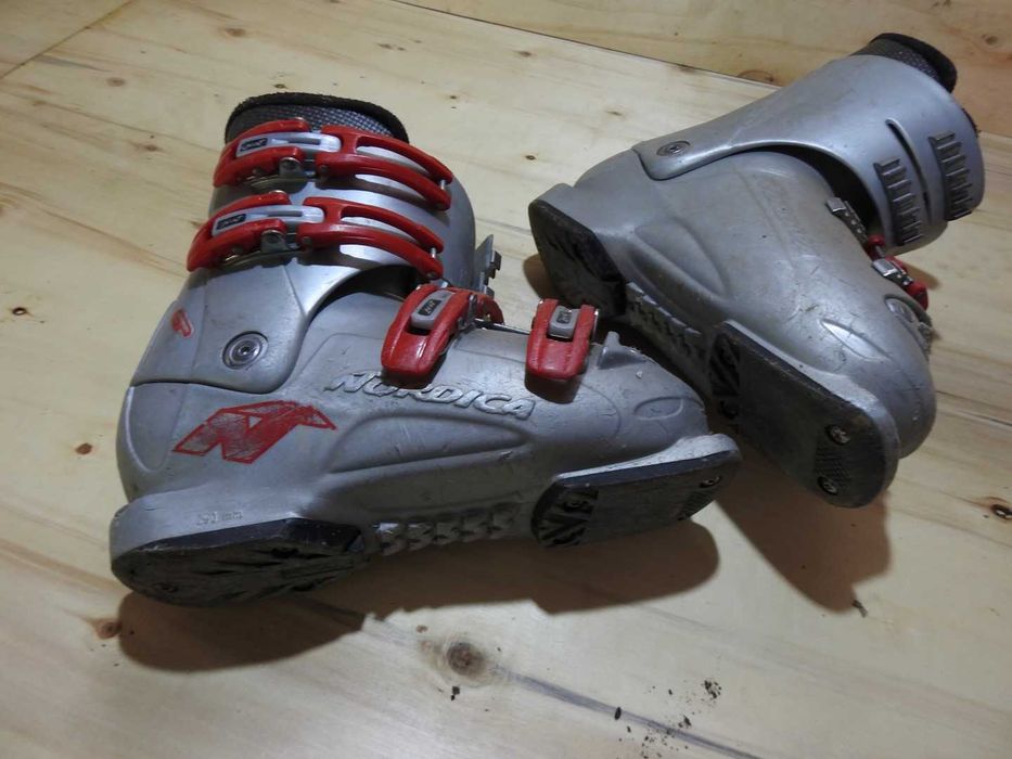 Clapari ski Nordica 35