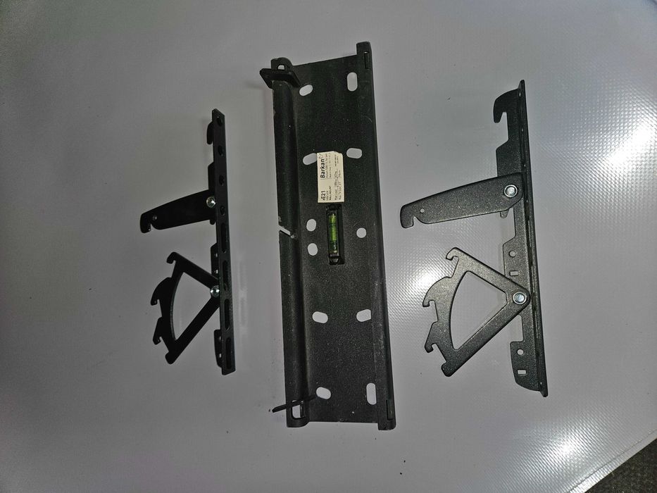 Кронштейн крепление под тетевизор на стену