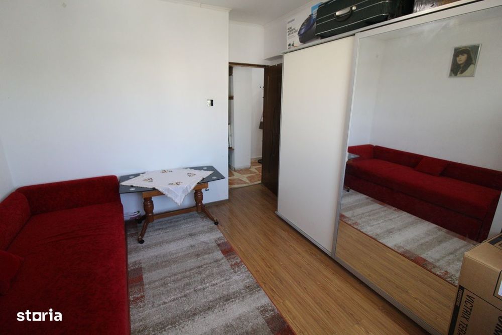 Vând apartament 2 camere în Hunedoara,  Micro1-Hotel Rusca, 51mp...