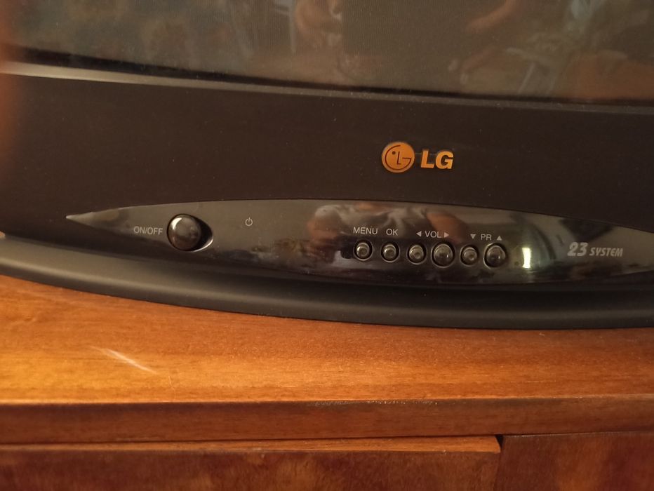 Продам телевизор LG