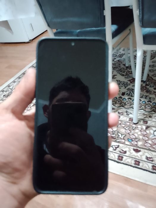 Поко с 51 64гб идеальный