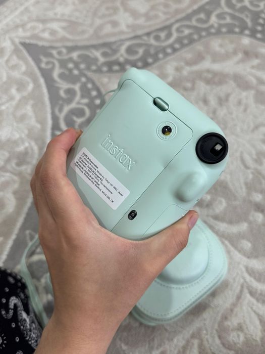 Instax Mini 12.                 .
