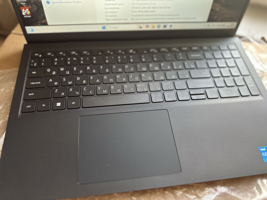 Dell VOSTRO 3520 |новый ноутбук