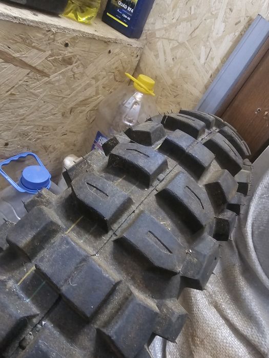 Покрышка на эндуро