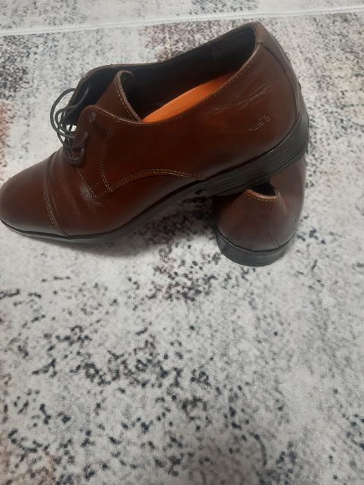 Pantofi din piele Dockers