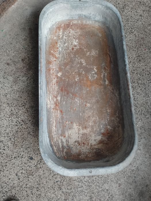 поцинковано корито